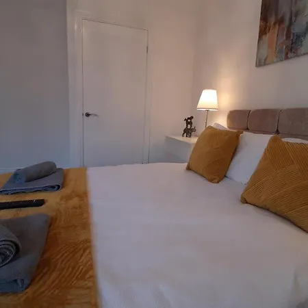 Finsbury House 3 Bedrooms Workstays Uk Video Tour Available * Middlesbrough