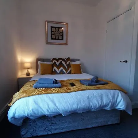 Finsbury House 3 Bedrooms Workstays Uk Video Tour Available *
