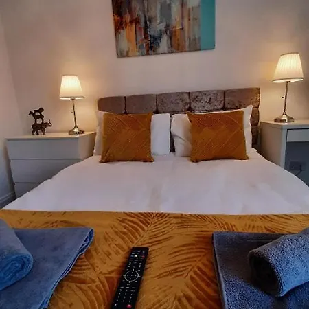 Finsbury House 3 Bedrooms Workstays Uk Video Tour Available Holiday home Middlesbrough