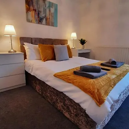 Finsbury House 3 Bedrooms Workstays Uk Video Tour Available Holiday home Middlesbrough